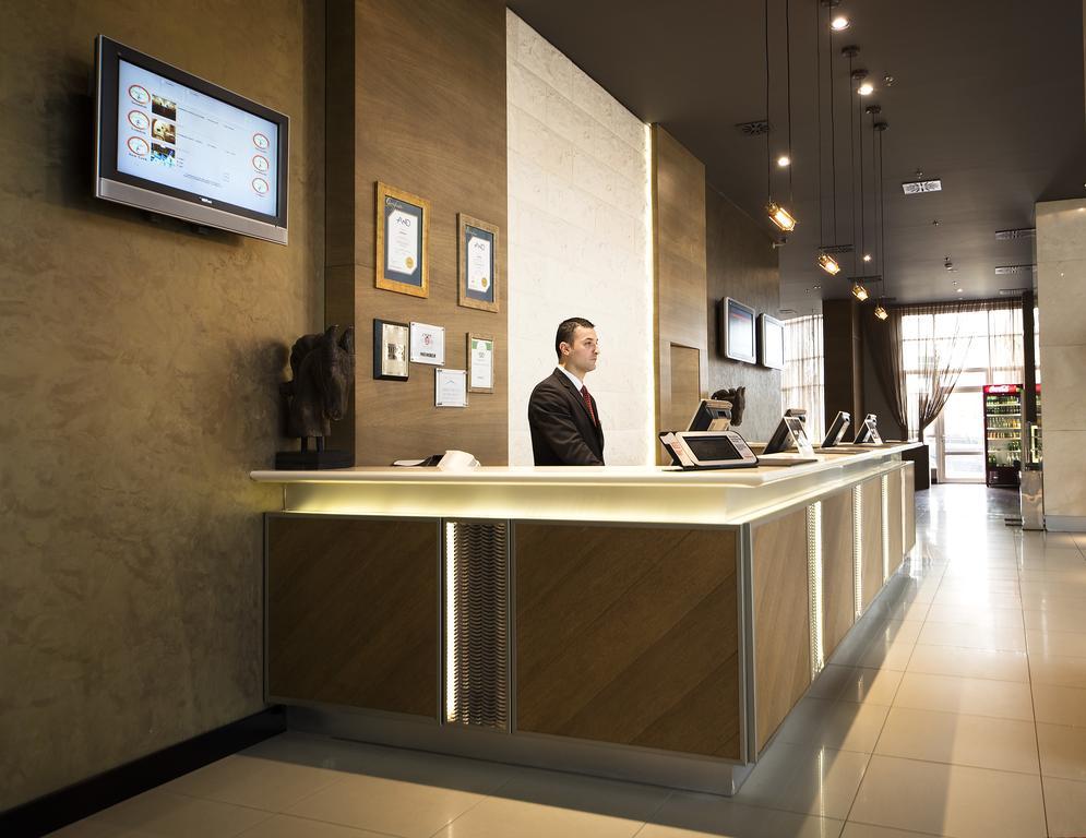 Otel Wow Airport 4*