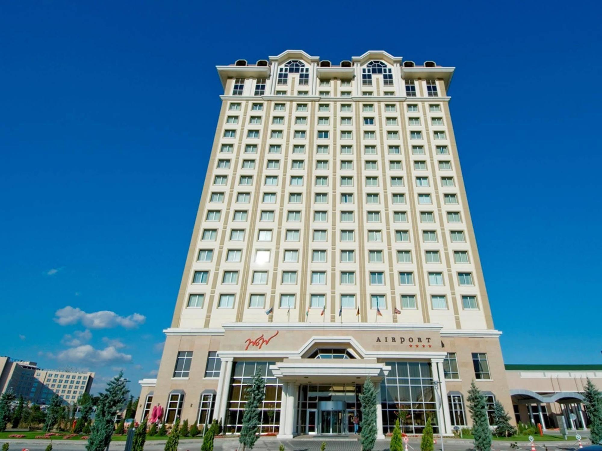 Wow Airport Otel 4*