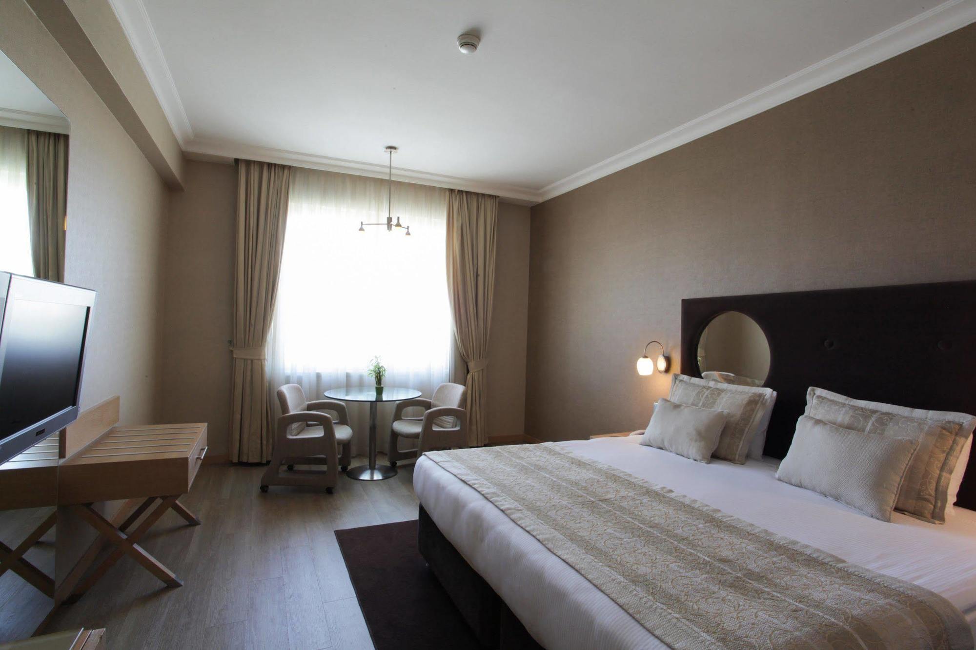 Wow Airport Otel